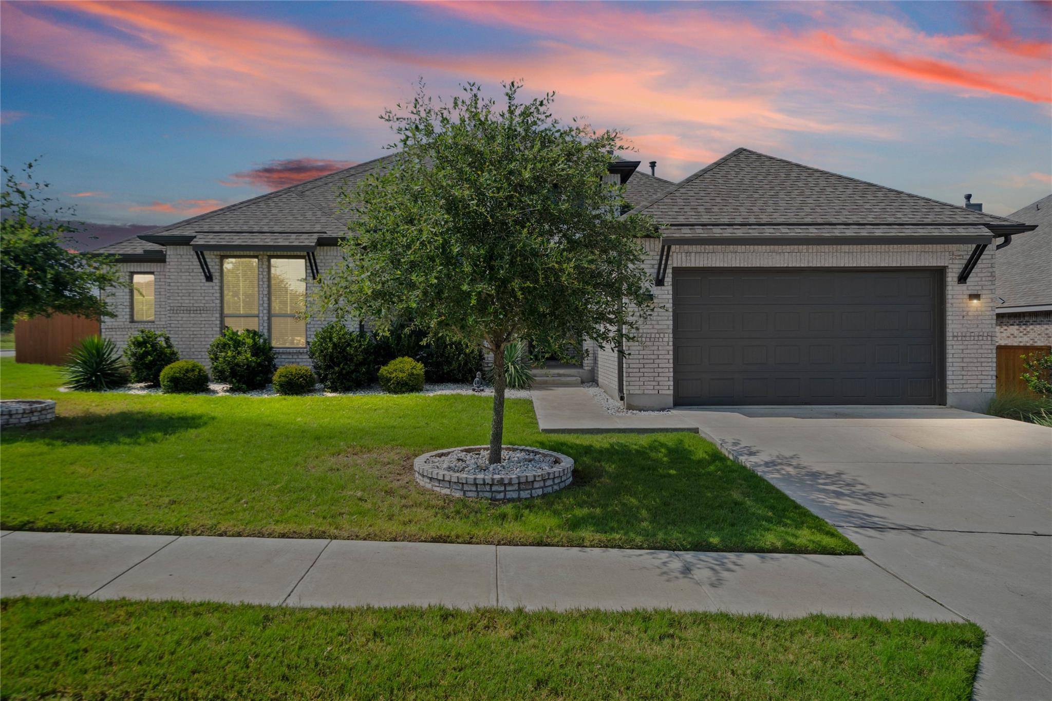 1336 Academy Oaks DR, San Marcos, TX 78666