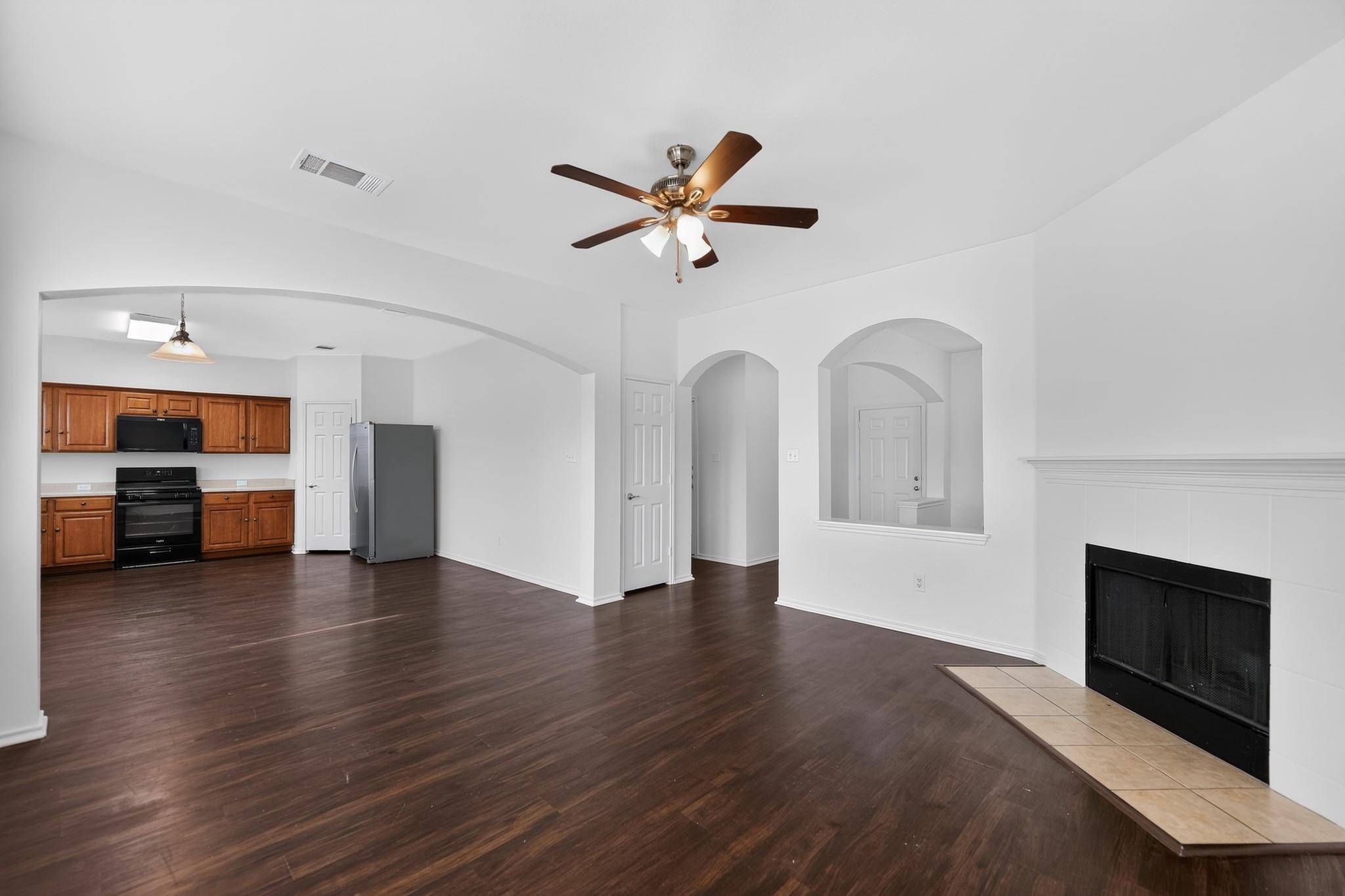 256 Poplarwood DR, Kyle, TX 78640
