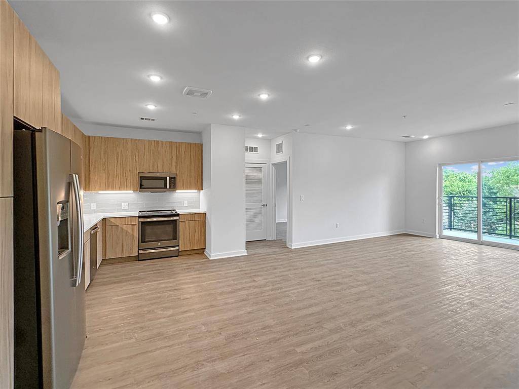 4802 S Congress Ave #324, Austin, TX 78745