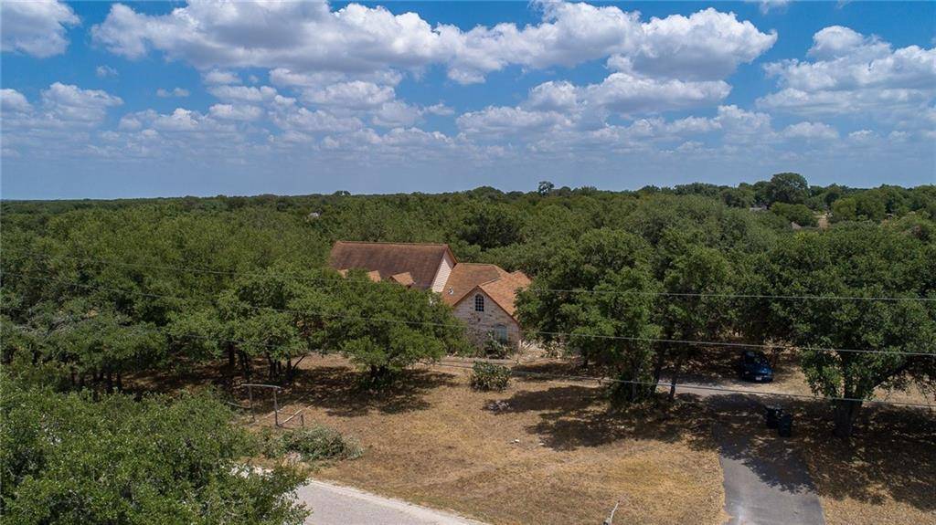 200 Woodlands TRL, San Marcos, TX 78666
