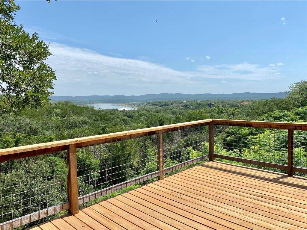 196 Crest DR, Spicewood, TX 78669