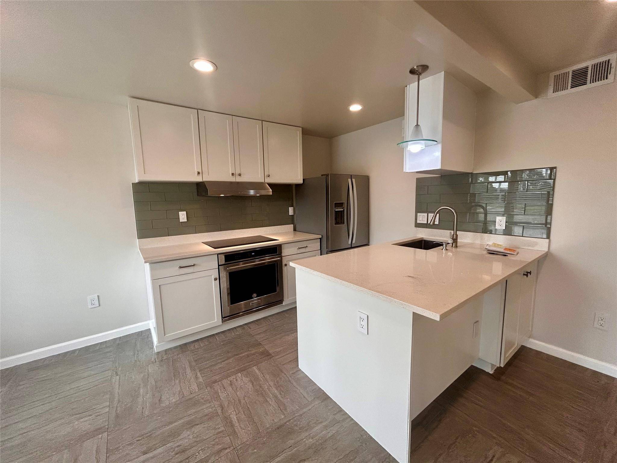 901 E 40th ST #102, Austin, TX 78751