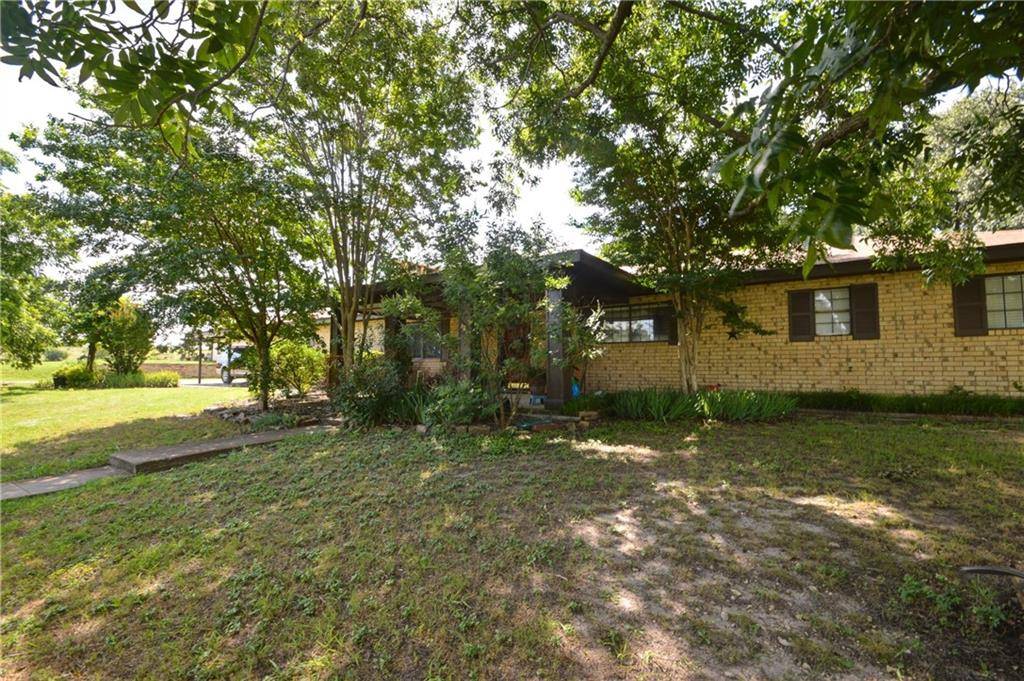 2136 W US Hwy 190 HWY, Lometa, TX 76853