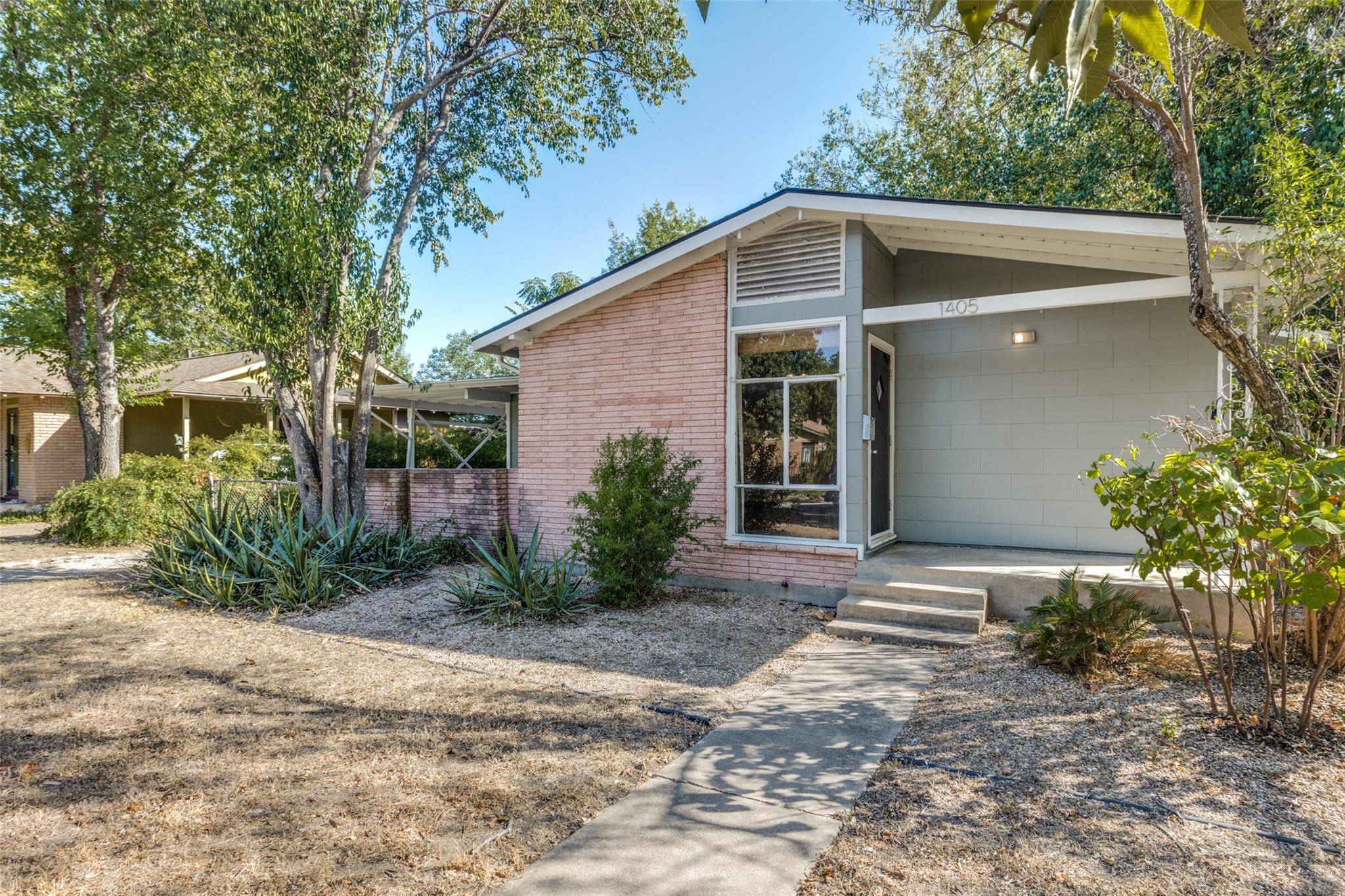 1405 Broadmoor DR, Austin, TX 78723