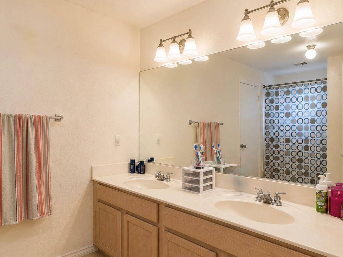 120 Evergreen CIR, Georgetown, TX 78626