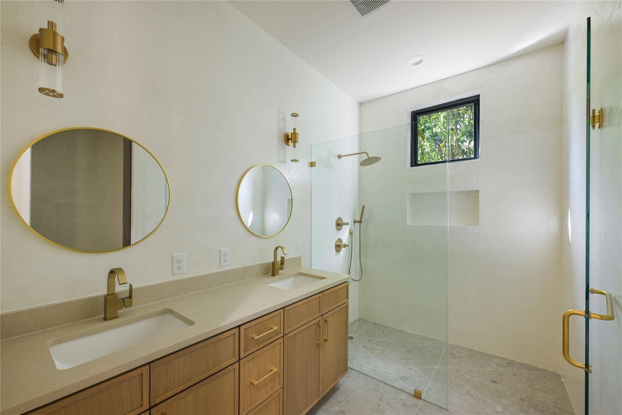 1606 Cedar Ave #A, Austin, TX 78702