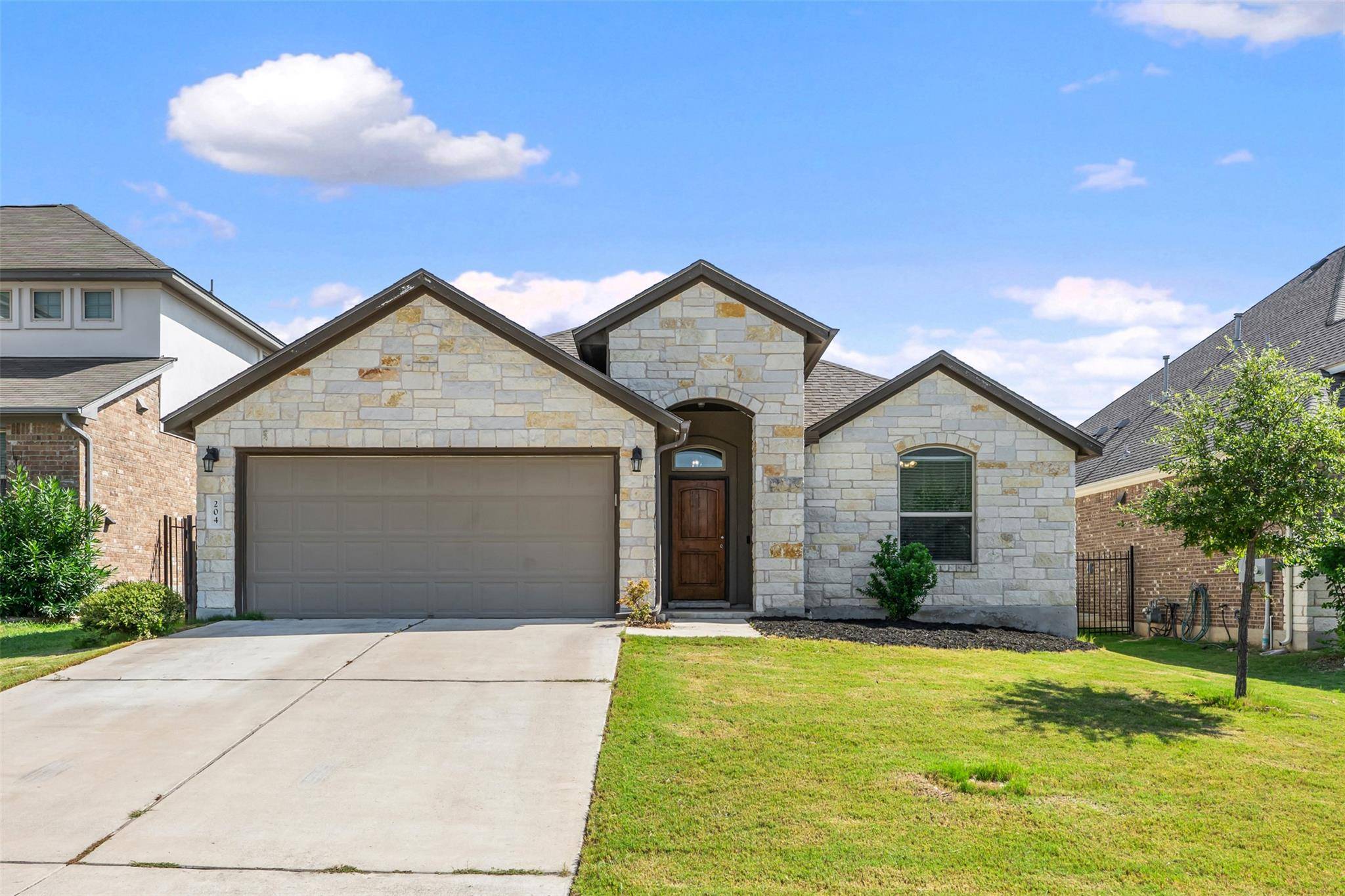 204 Lambert ST, Leander, TX 78641