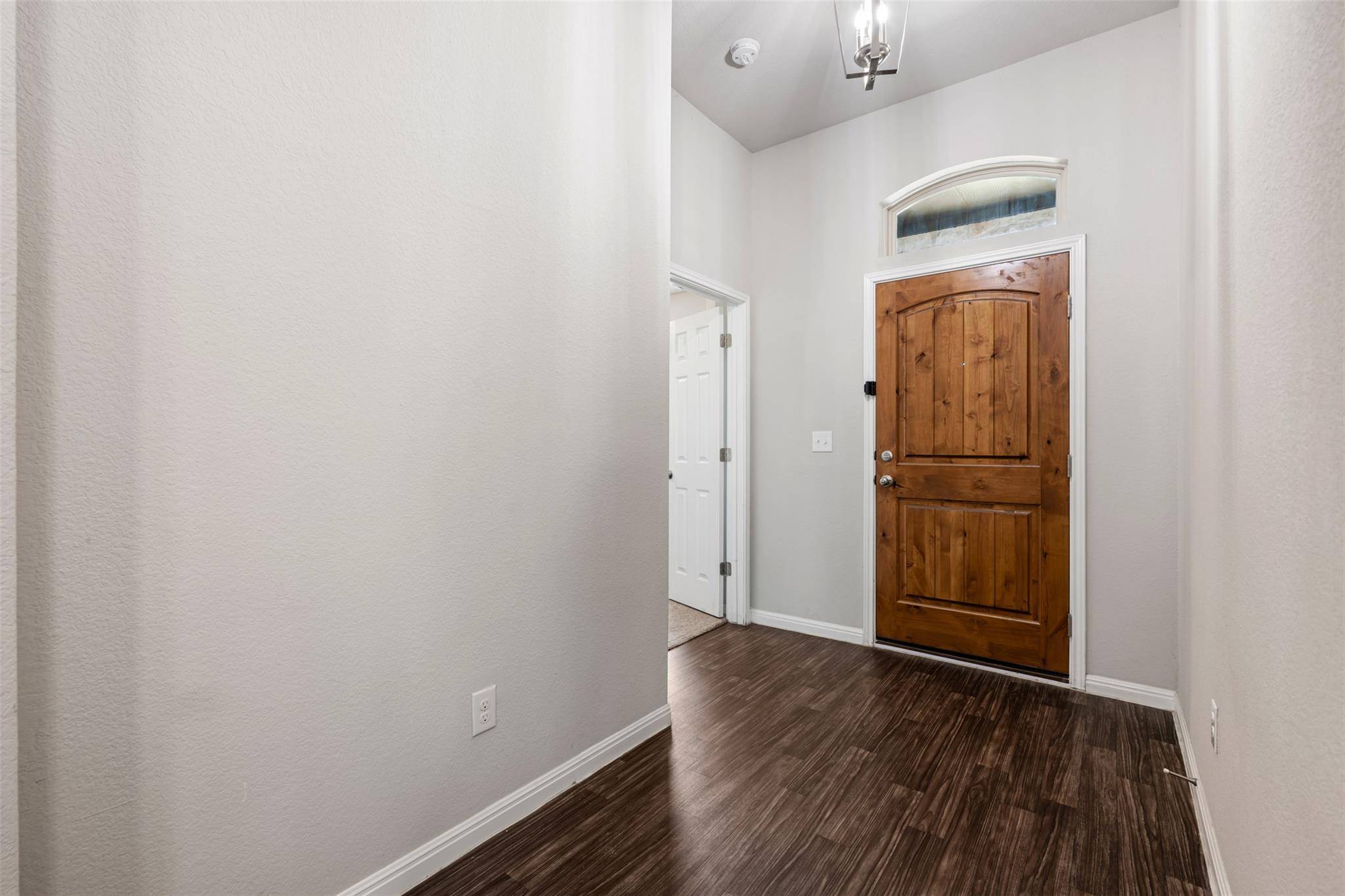 204 Lambert ST, Leander, TX 78641