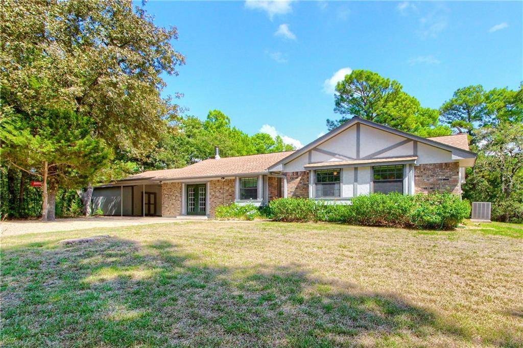 365 Pine Tree LOOP, Bastrop, TX 78602