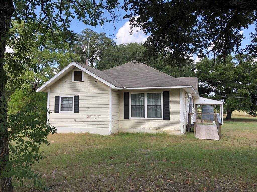 1058 County Road 140, Ledbetter, TX 78946