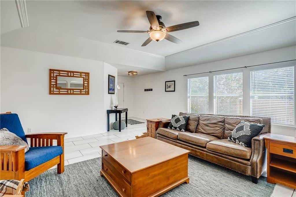 1020 Skylark Hill LN, Pflugerville, TX 78660