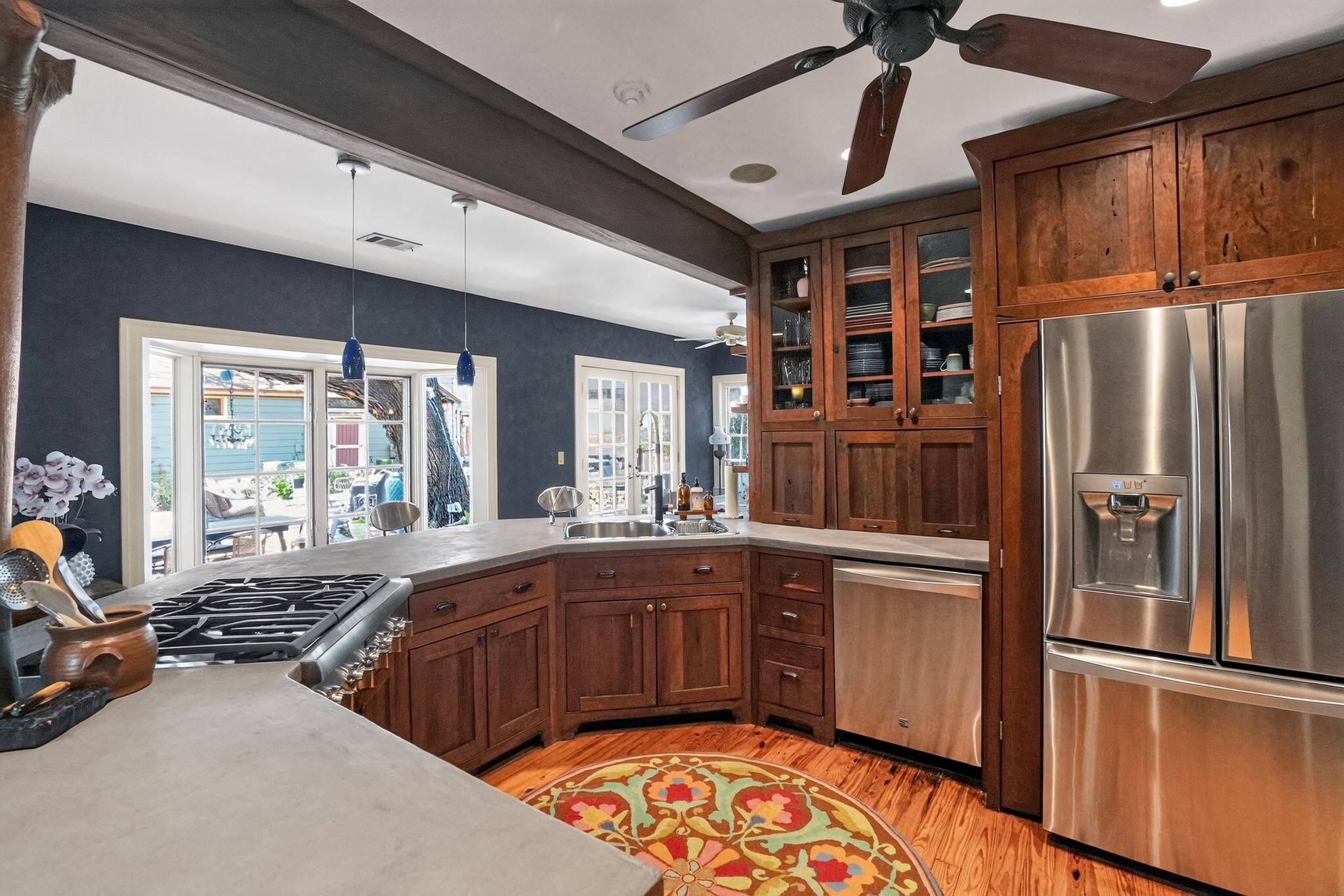 221 Park LN, Austin, TX 78704