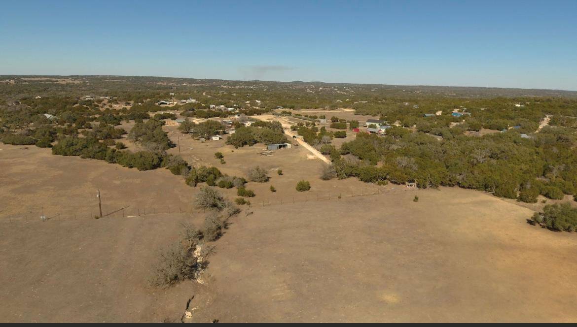 1111B HARMON HILLS RD, Dripping Springs, TX 78620