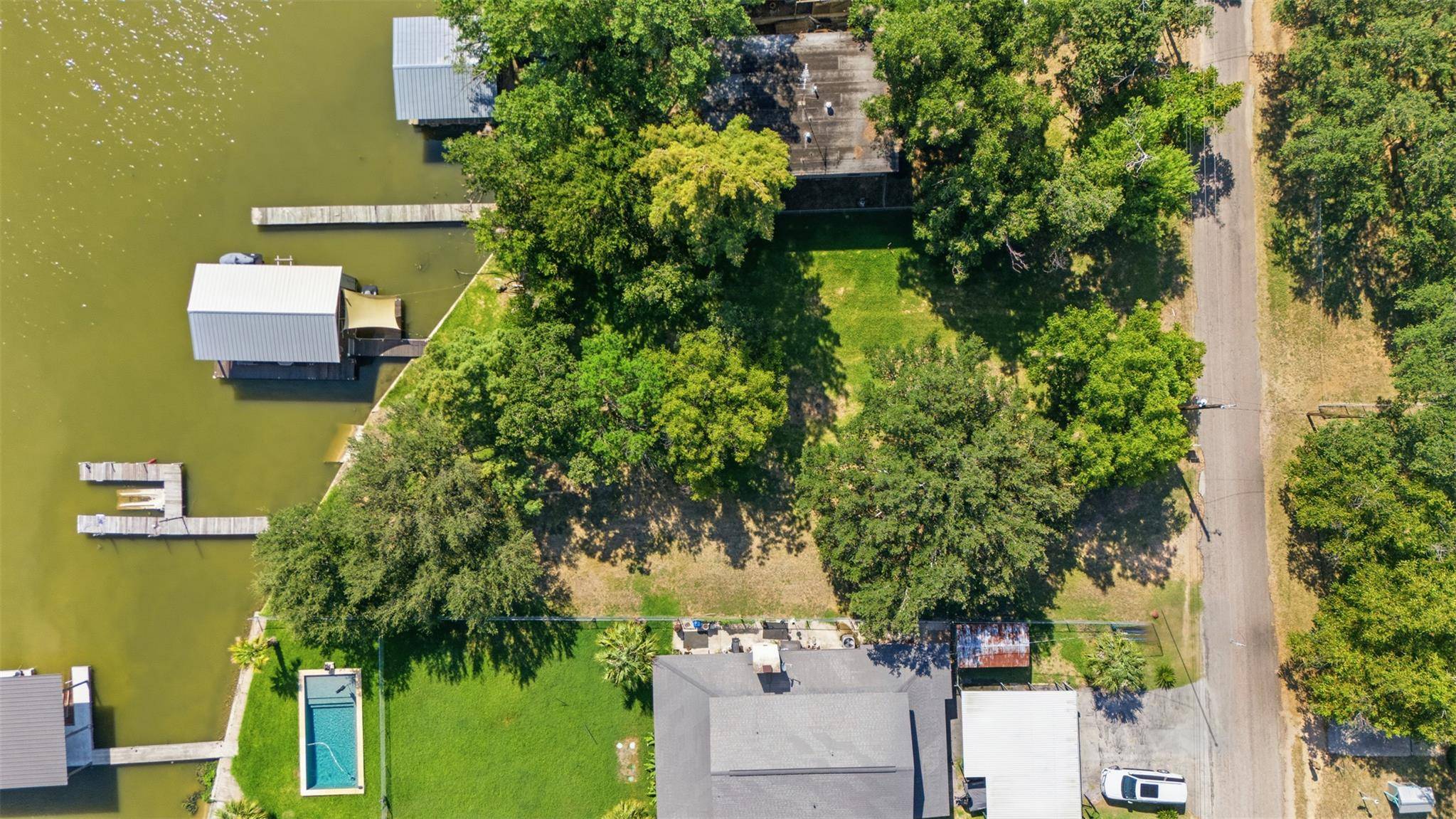 124 S Shorewood DR, Granite Shoals, TX 78654