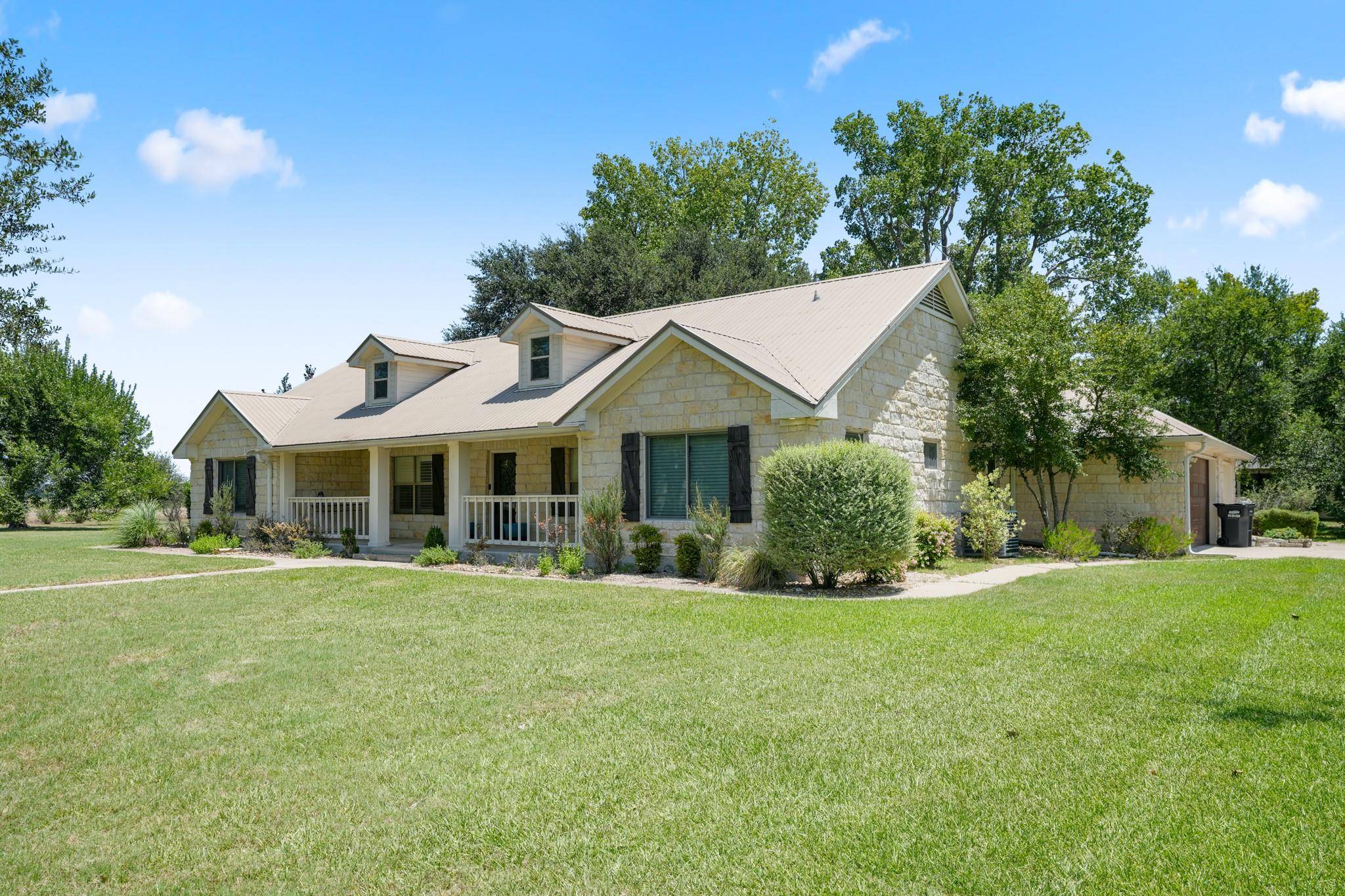 280 Windy LN, Taylor, TX 76574