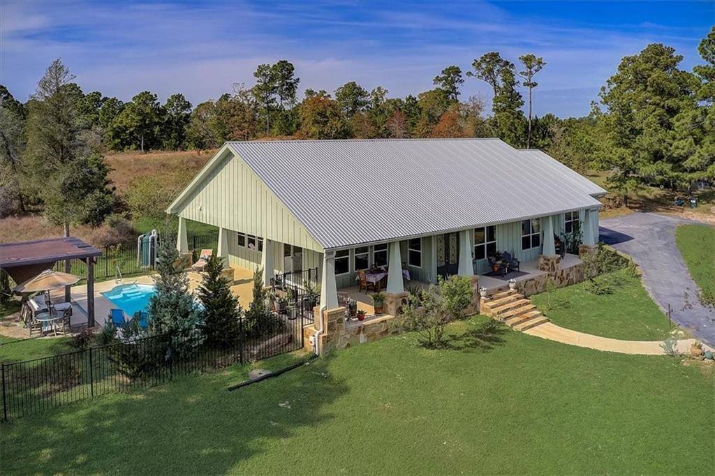 131 Mamalu DR, Bastrop, TX 78602