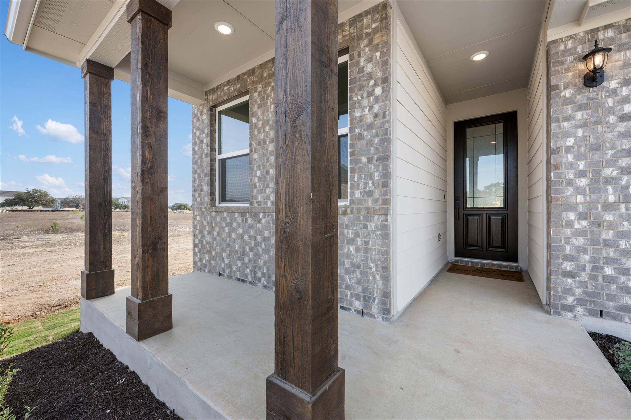 126 Arlington Park LOOP, Hutto, TX 78634