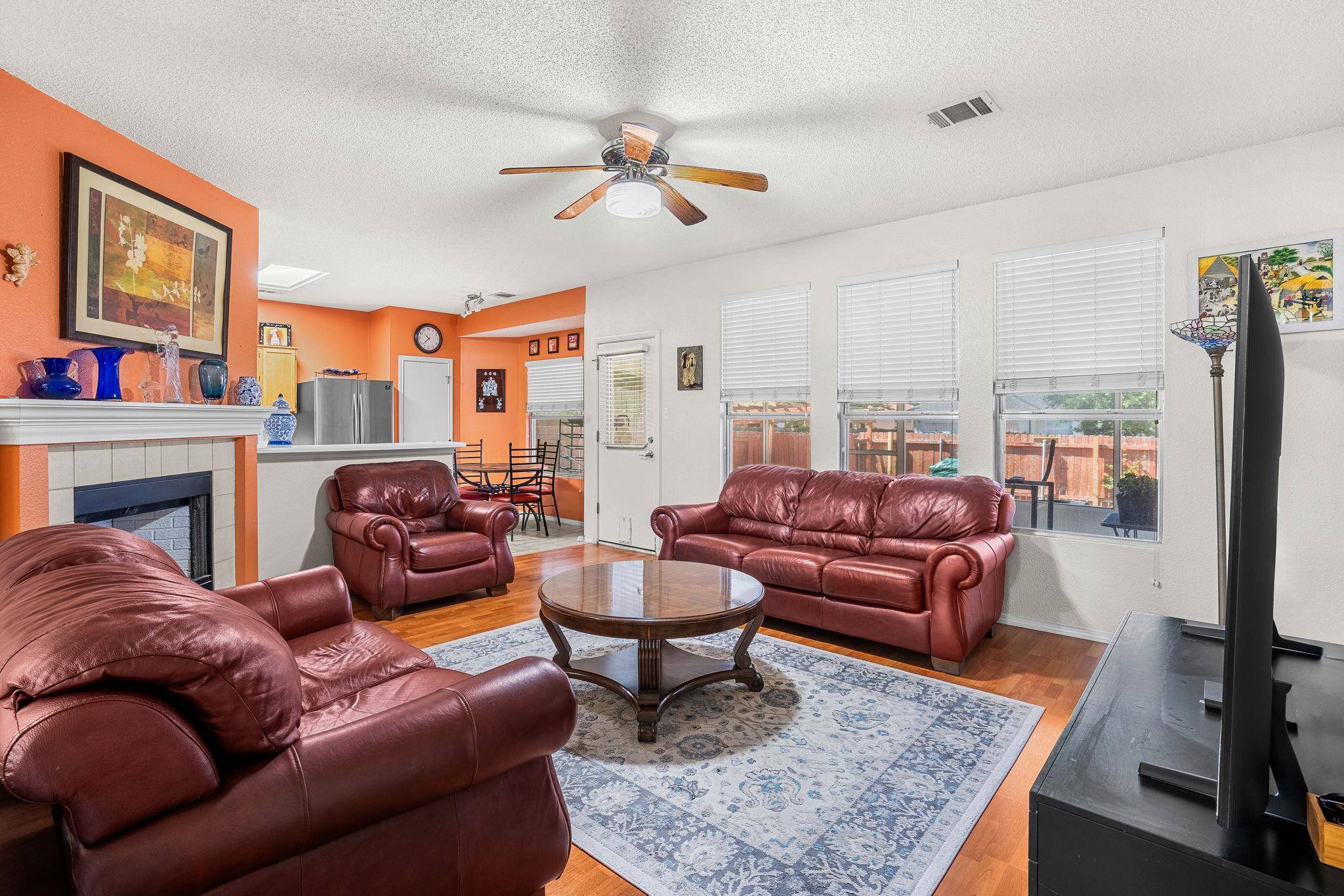 1121 Black Locust DR, Pflugerville, TX 78660