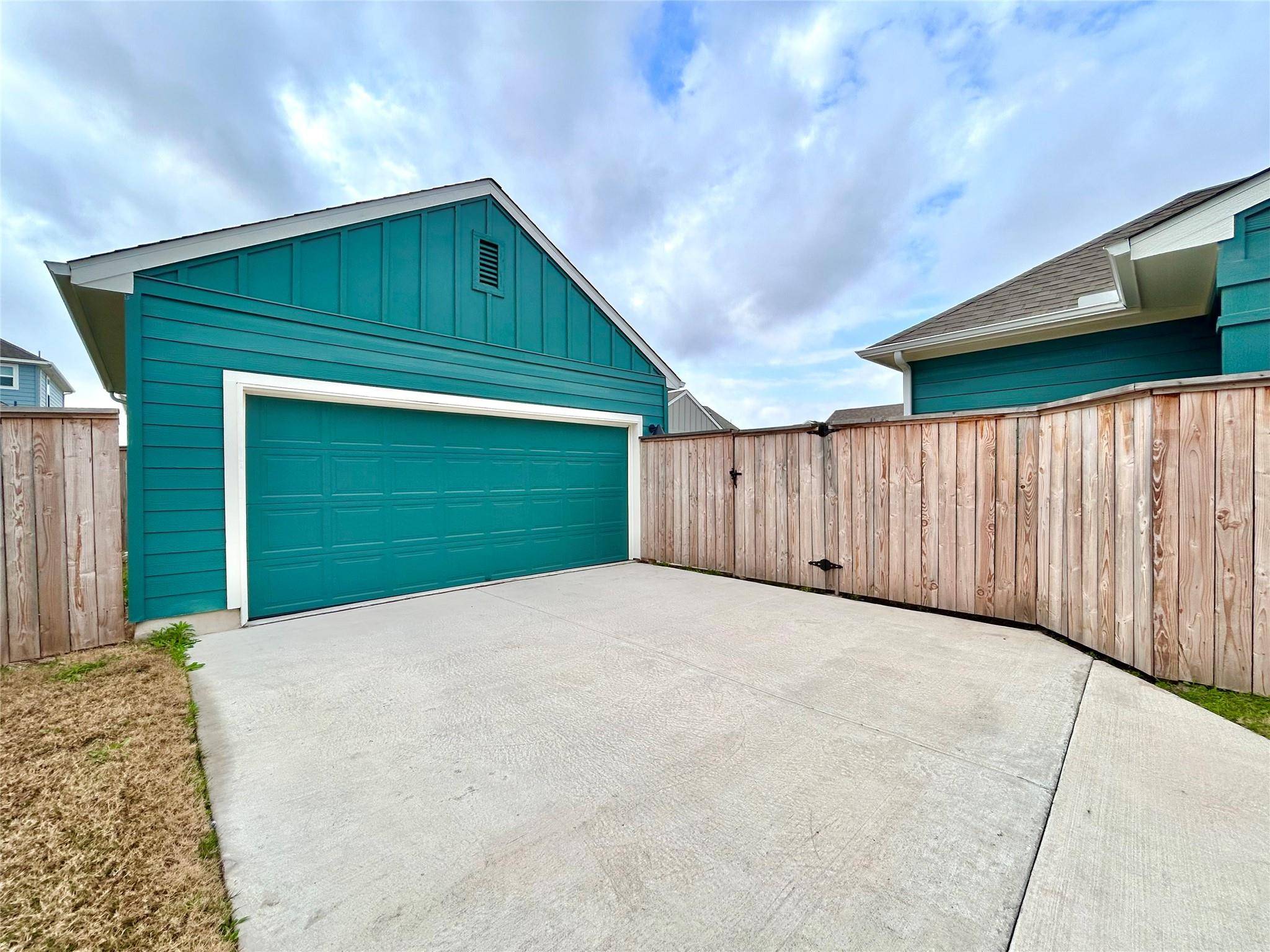 202 Elm Branch TRL, Taylor, TX 76574