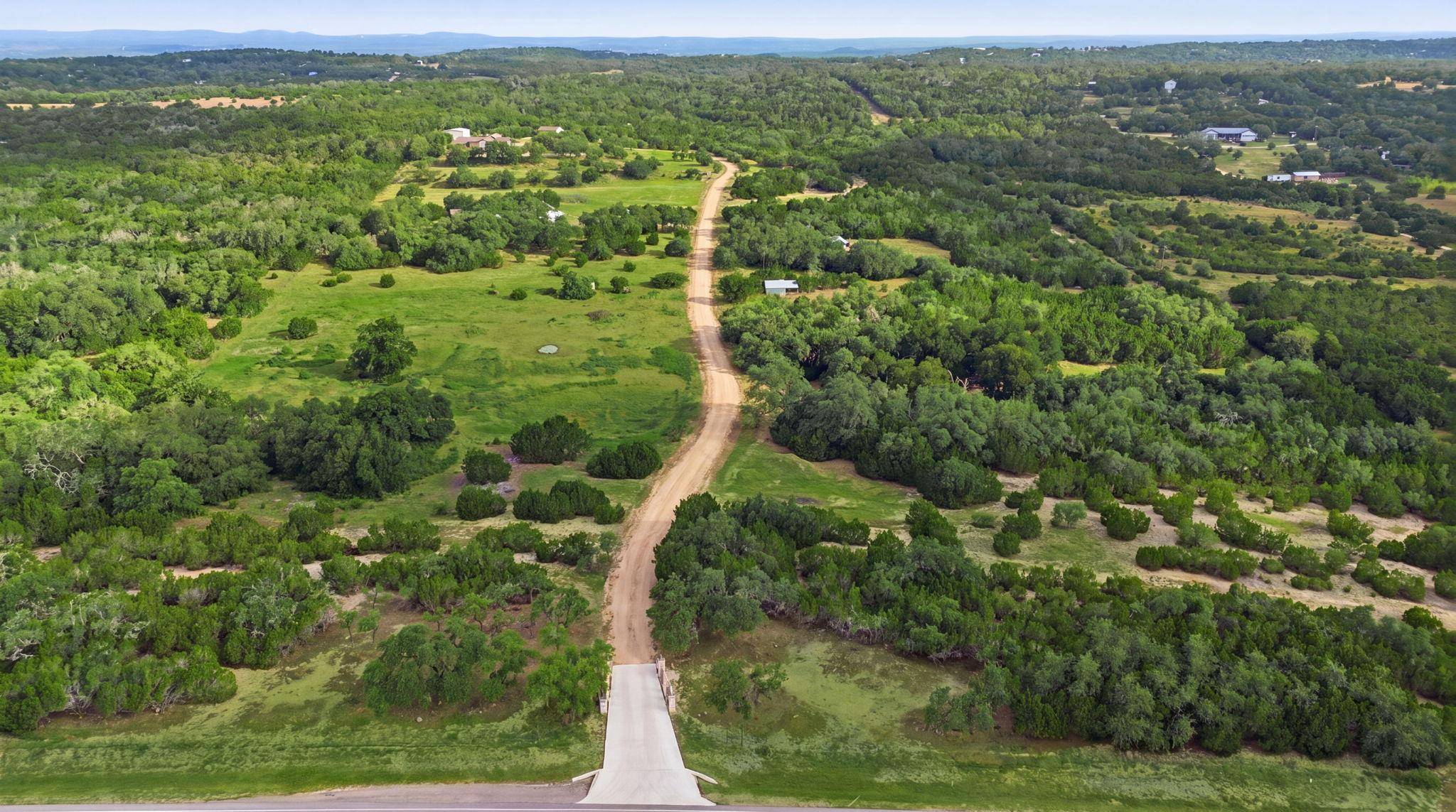 271 ROLLIN N RANCH RD RD, Blanco, TX 78606