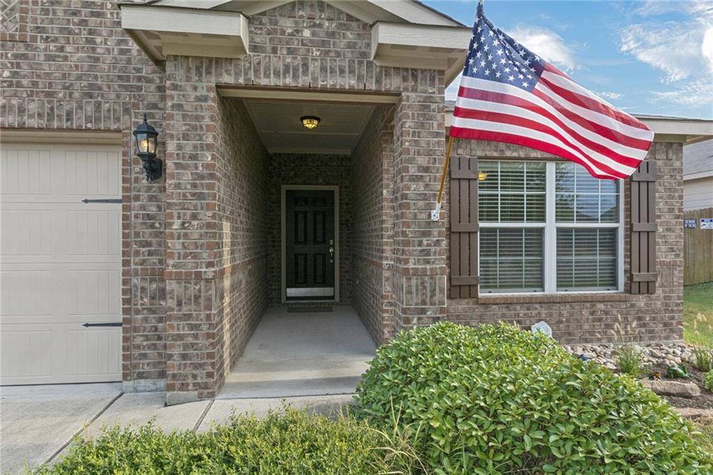 300 Judge King DR, Jarrell, TX 76537