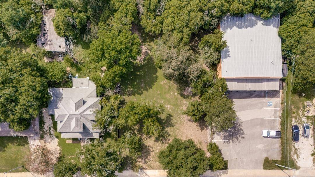 1412 W Hopkins ST, San Marcos, TX 78666