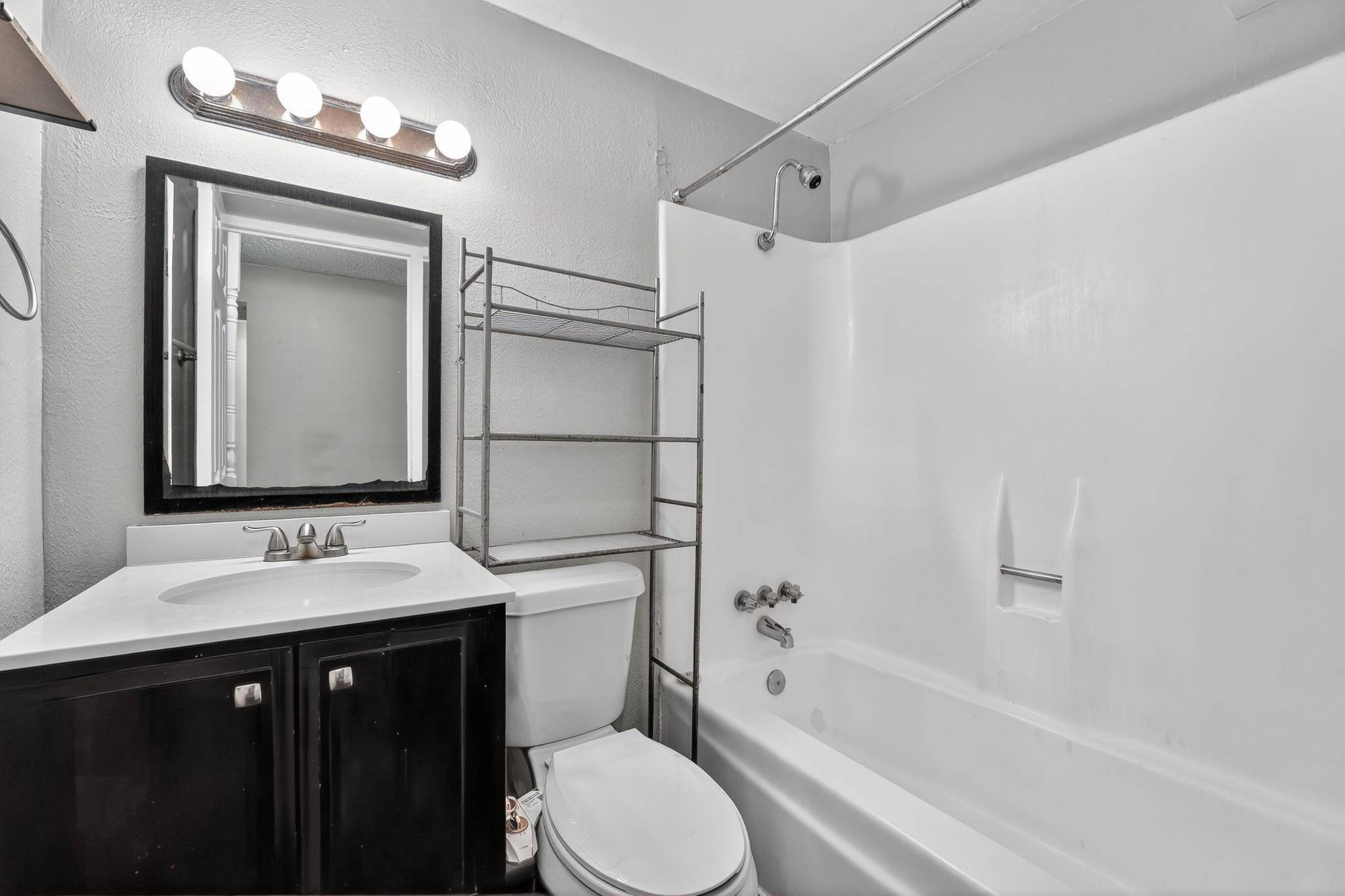 20600 Bonanza ST #2, Lago Vista, TX 78645