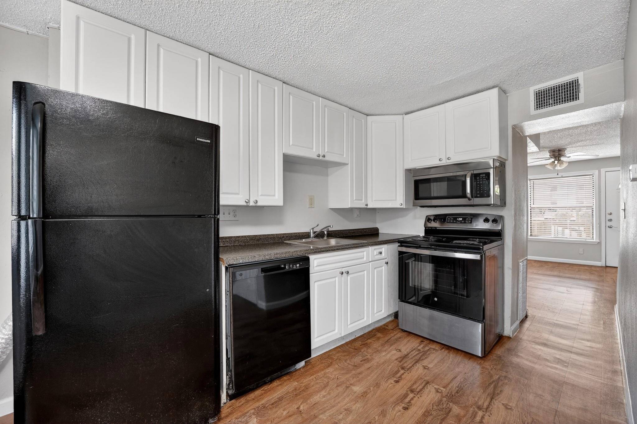 20600 Bonanza ST #2, Lago Vista, TX 78645
