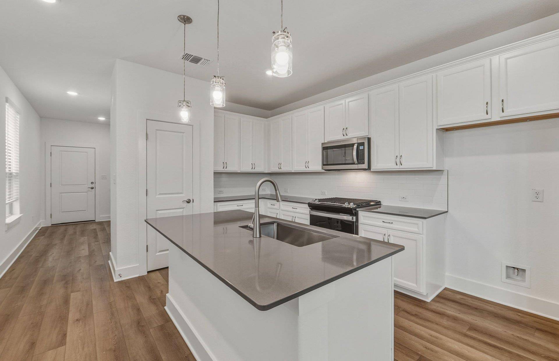229 Groveland DR, Liberty Hill, TX 78642
