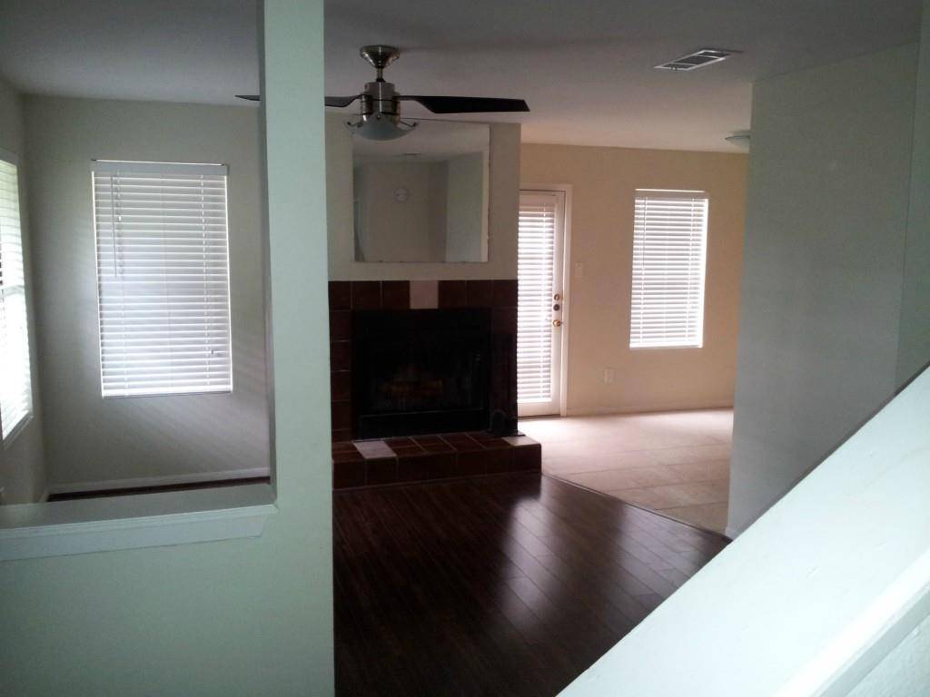 8807 Schick RD #D, Austin, TX 78729