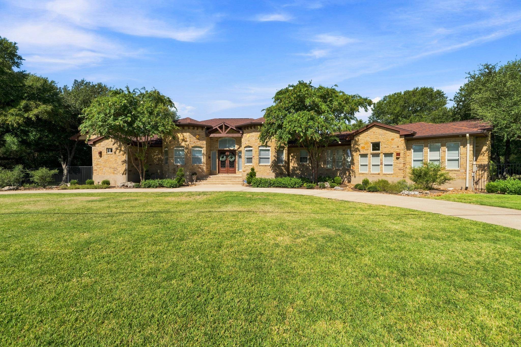2308 Walsh DR, Round Rock, TX 78681