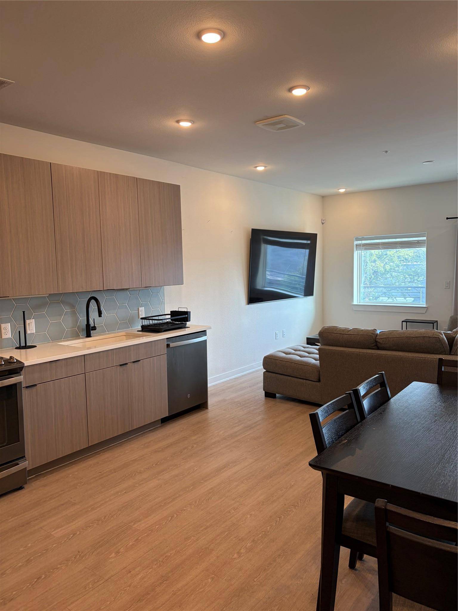 4802 S Congress Ave #107, Austin, TX 78745