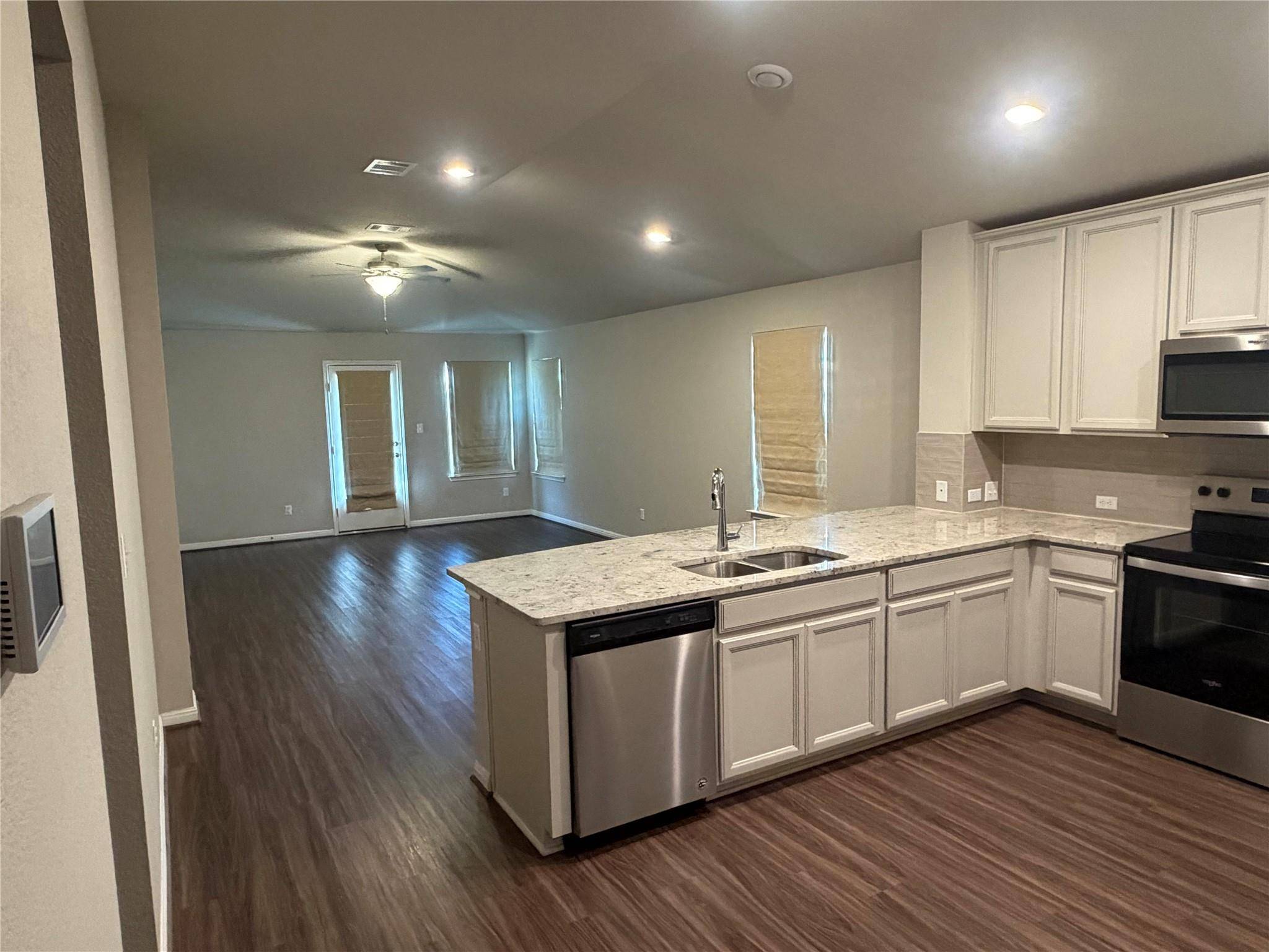224 Blooming TRL, Kyle, TX 78640