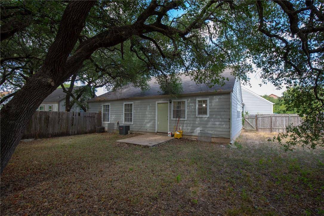 8807 Pineridge DR #A, Austin, TX 78729