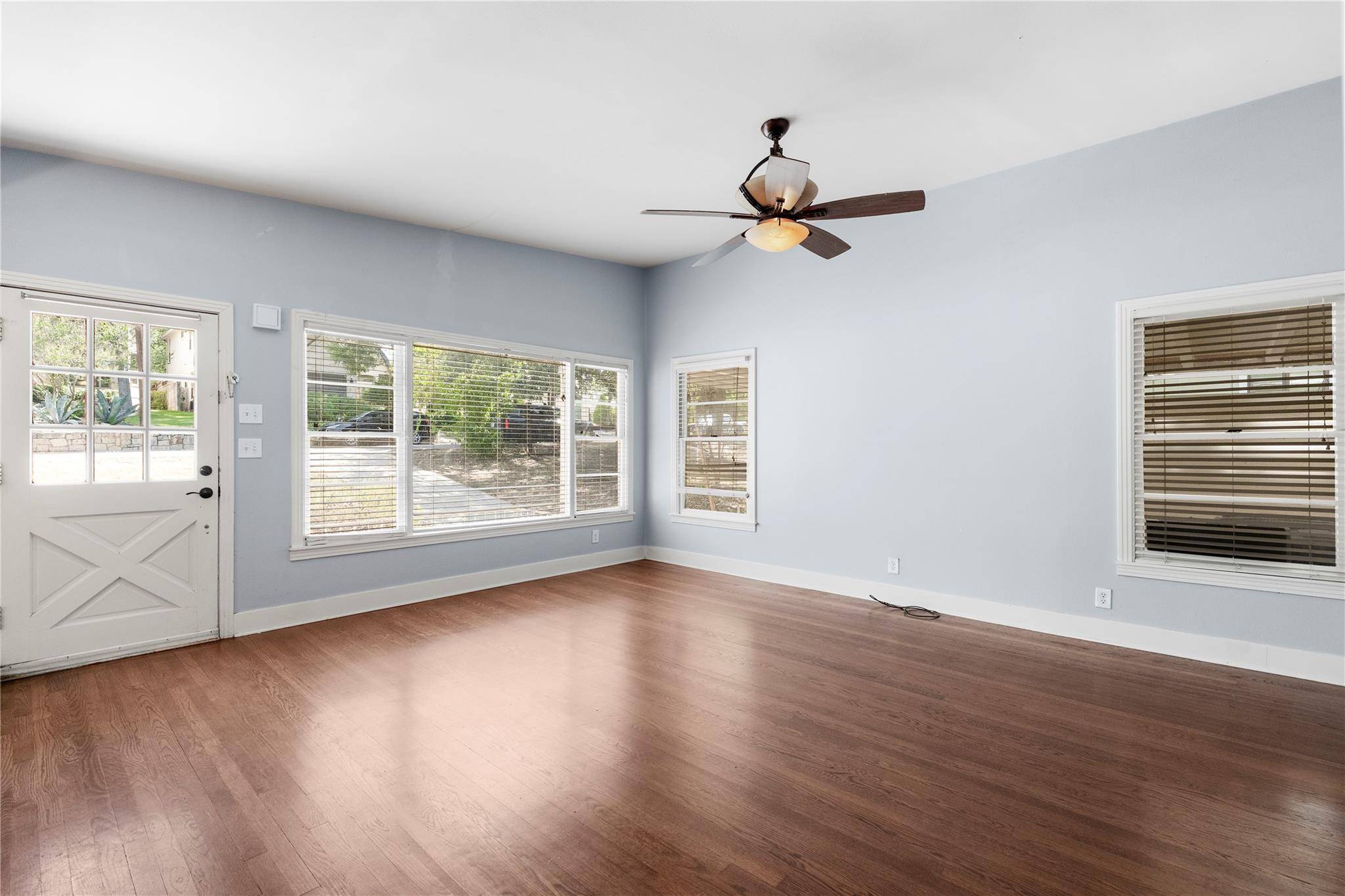 2111 W 10th ST, Austin, TX 78703