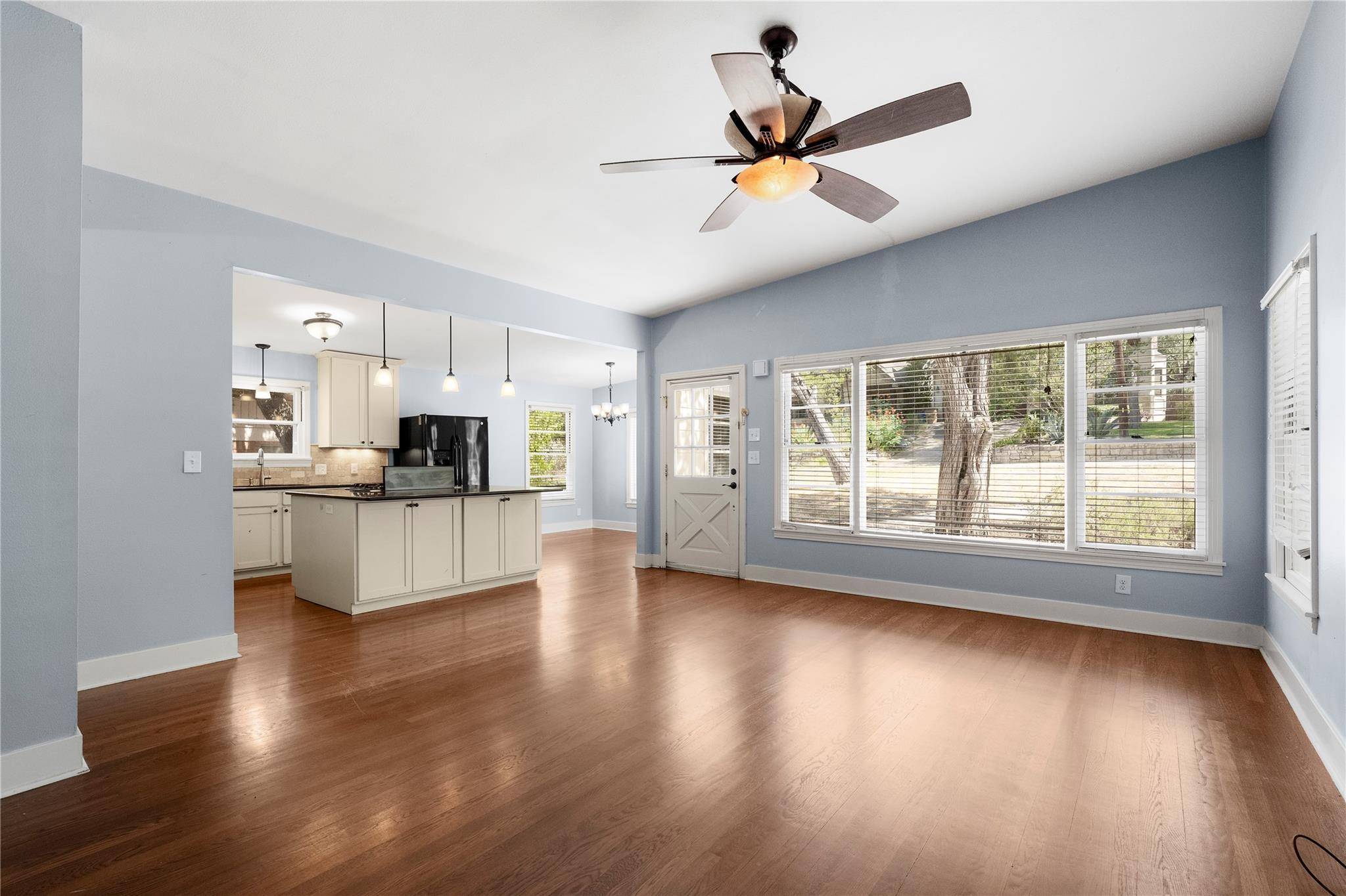 2111 W 10th ST, Austin, TX 78703
