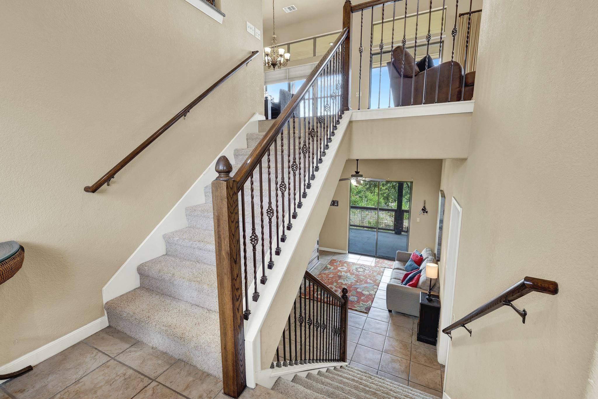 1525 Lakeside DR W, Canyon Lake, TX 78133