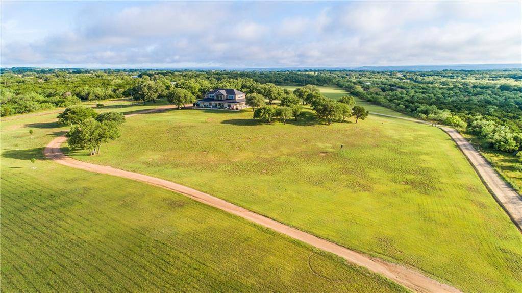 488 Bailey LN, Spicewood, TX 78669