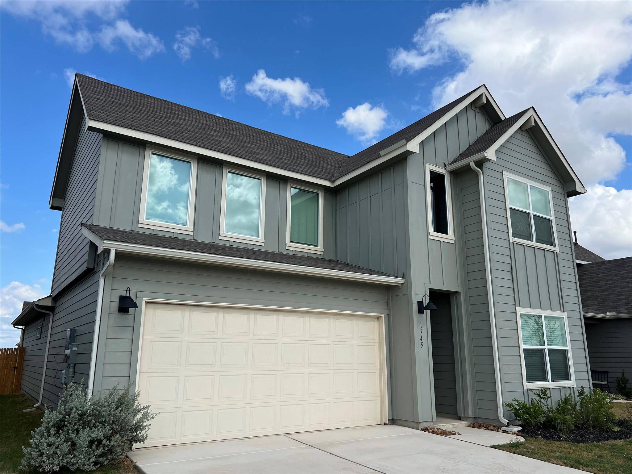 1745 James ST, New Braunfels, TX 78130