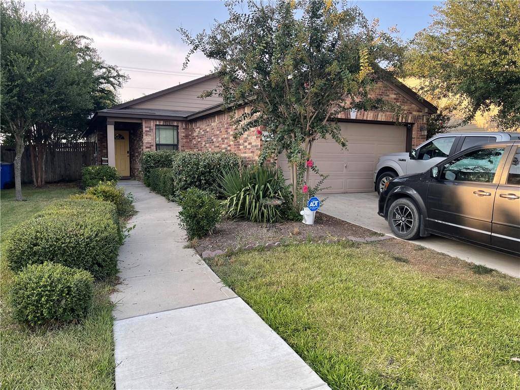 816 Estes PARK, Taylor, TX 76574