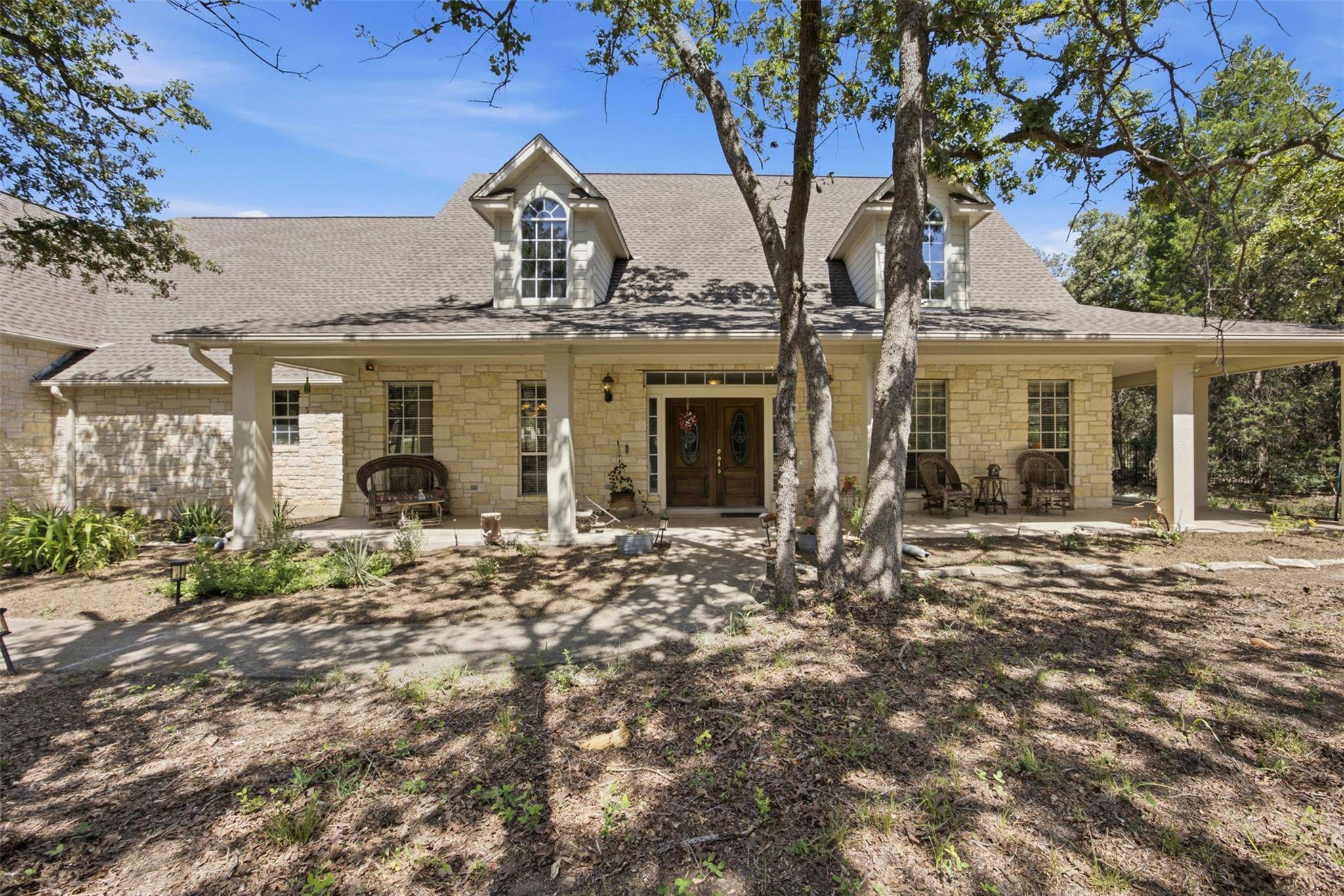 197 Elm Wood DR, Elgin, TX 78621