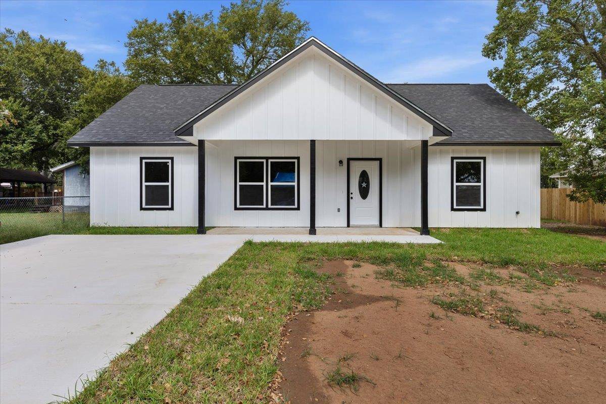 Address not disclosed, Smithville, TX 78957