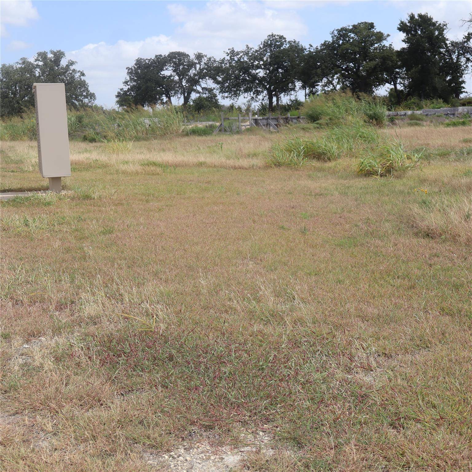 104 Mesones RD, Florence, TX 76527