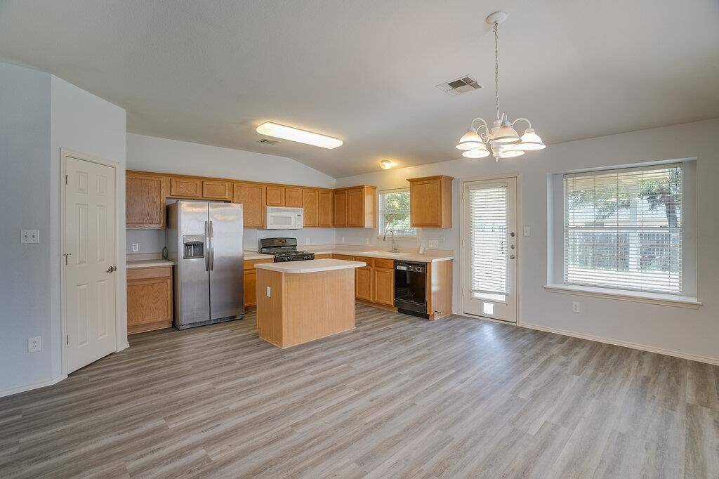 3310 Zinfandel LN, Leander, TX 78641