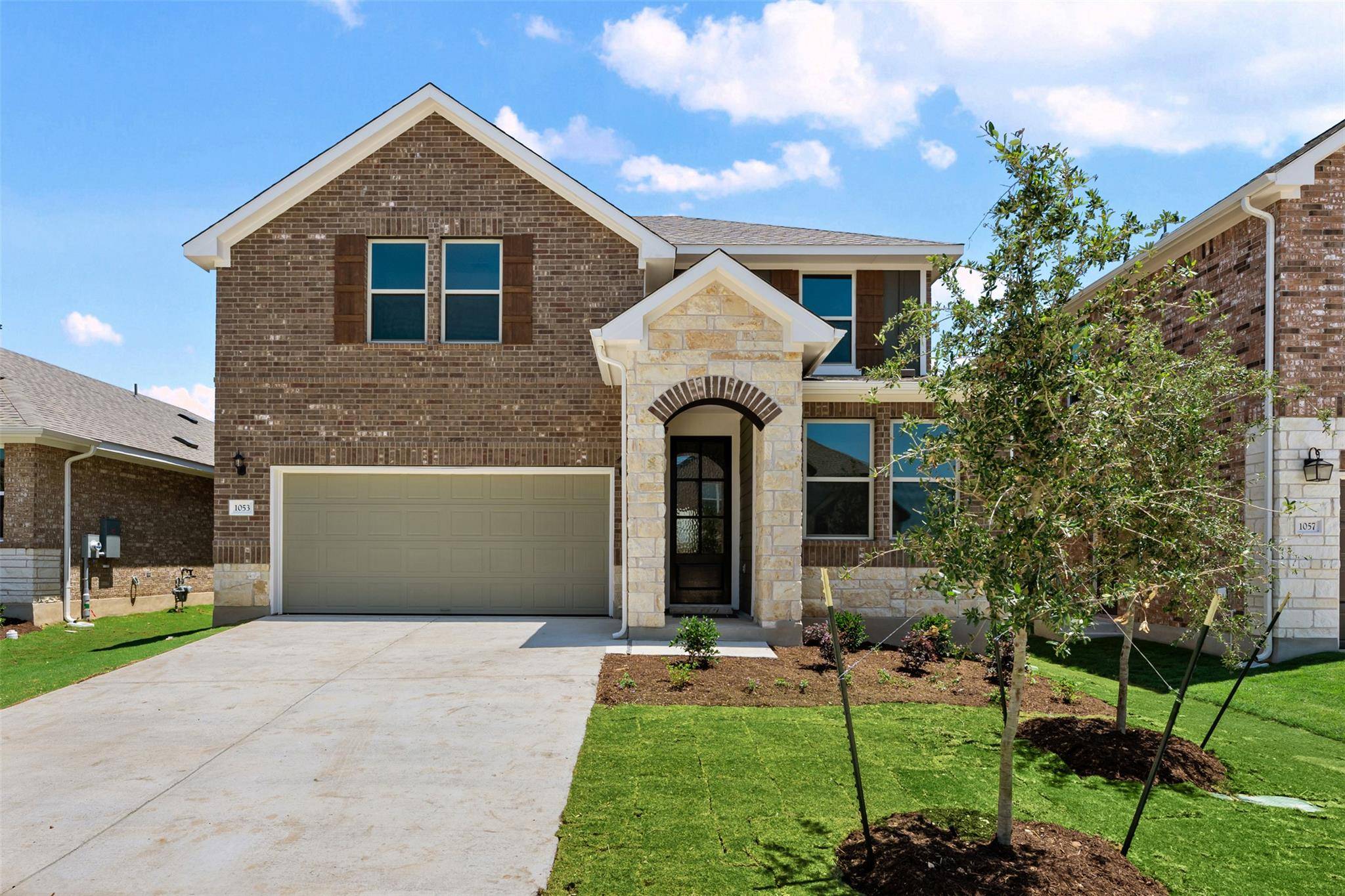 275 Crater Lake DR, Dripping Springs, TX 78620