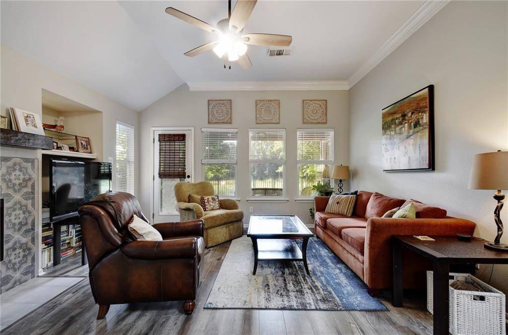 7 Muirfield Greens LN, Lakeway, TX 78738
