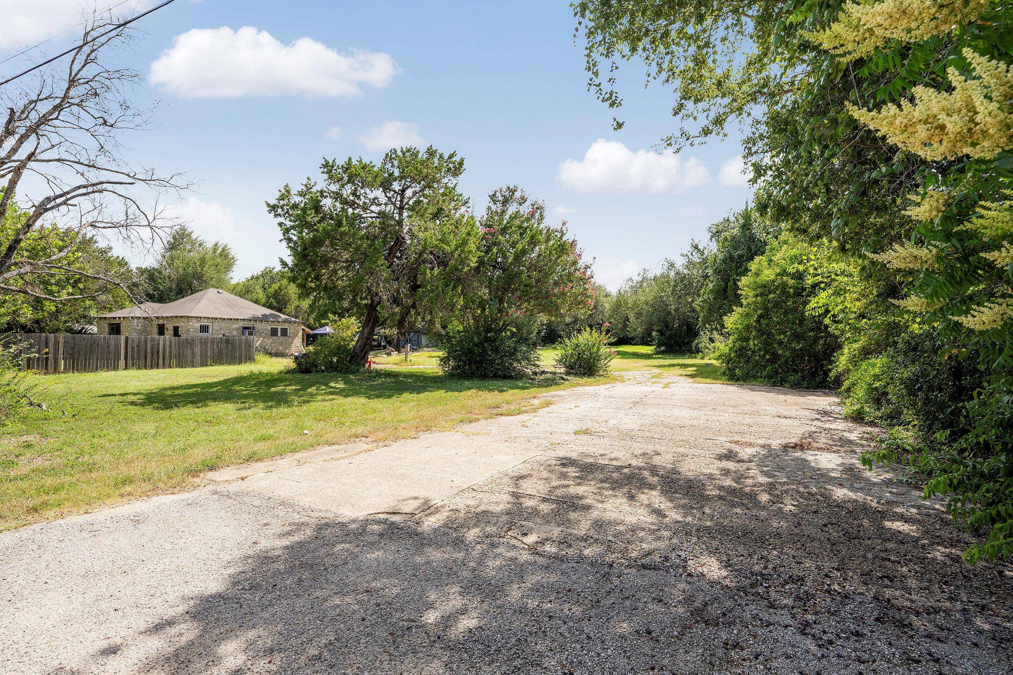 1305 High Chaparral DR, Leander, TX 78641