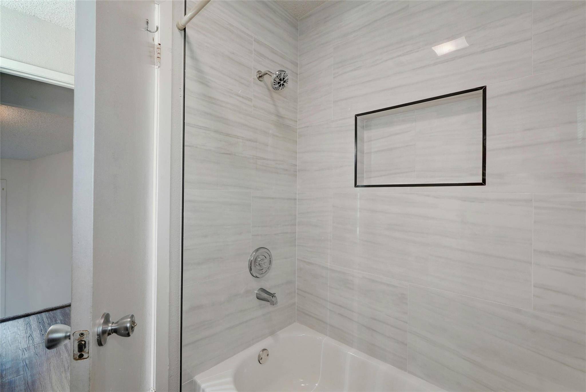11406 Ptarmigan DR #B, Austin, TX 78758