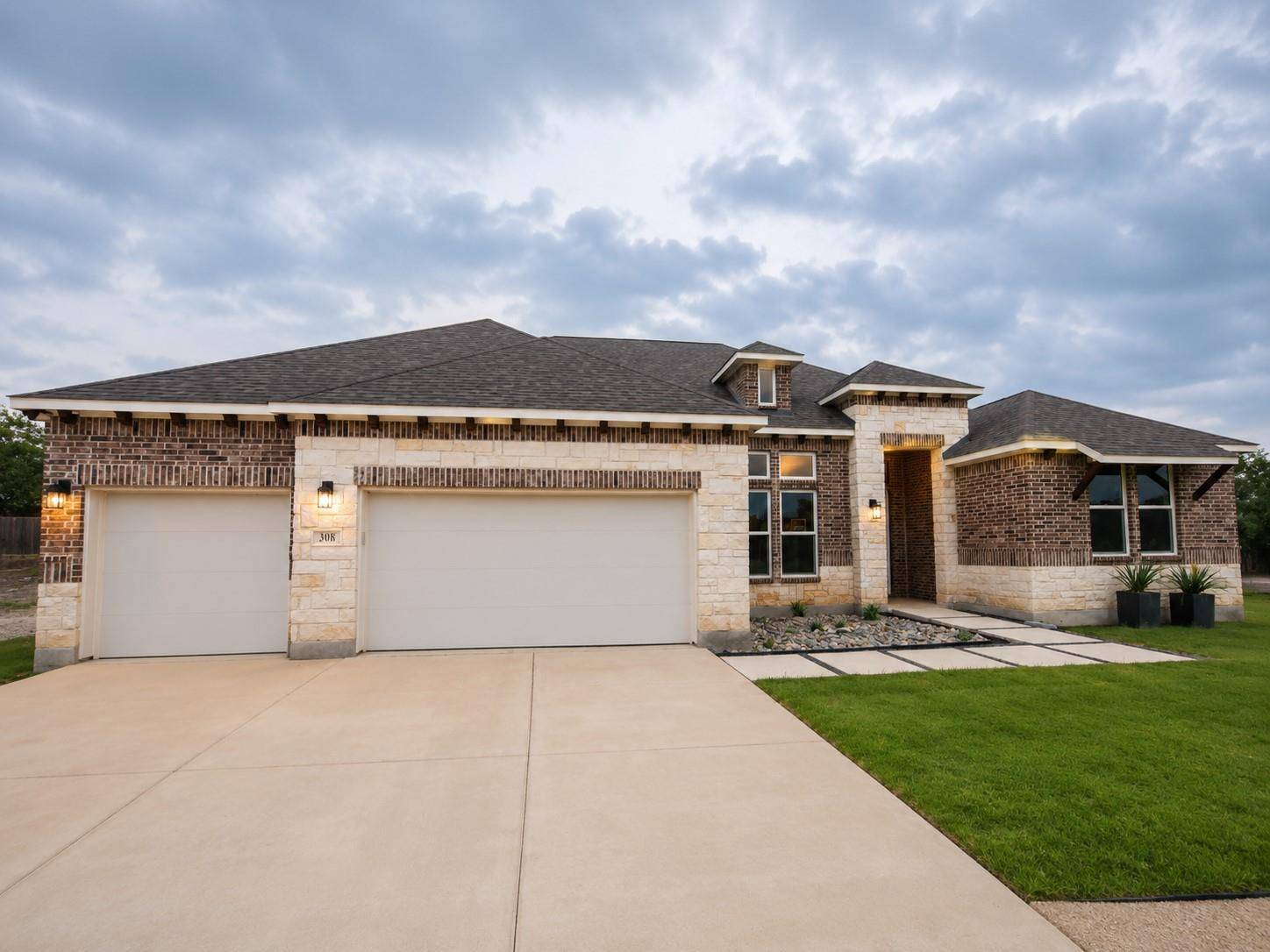 308 Axis Loop, Georgetown, TX 78628