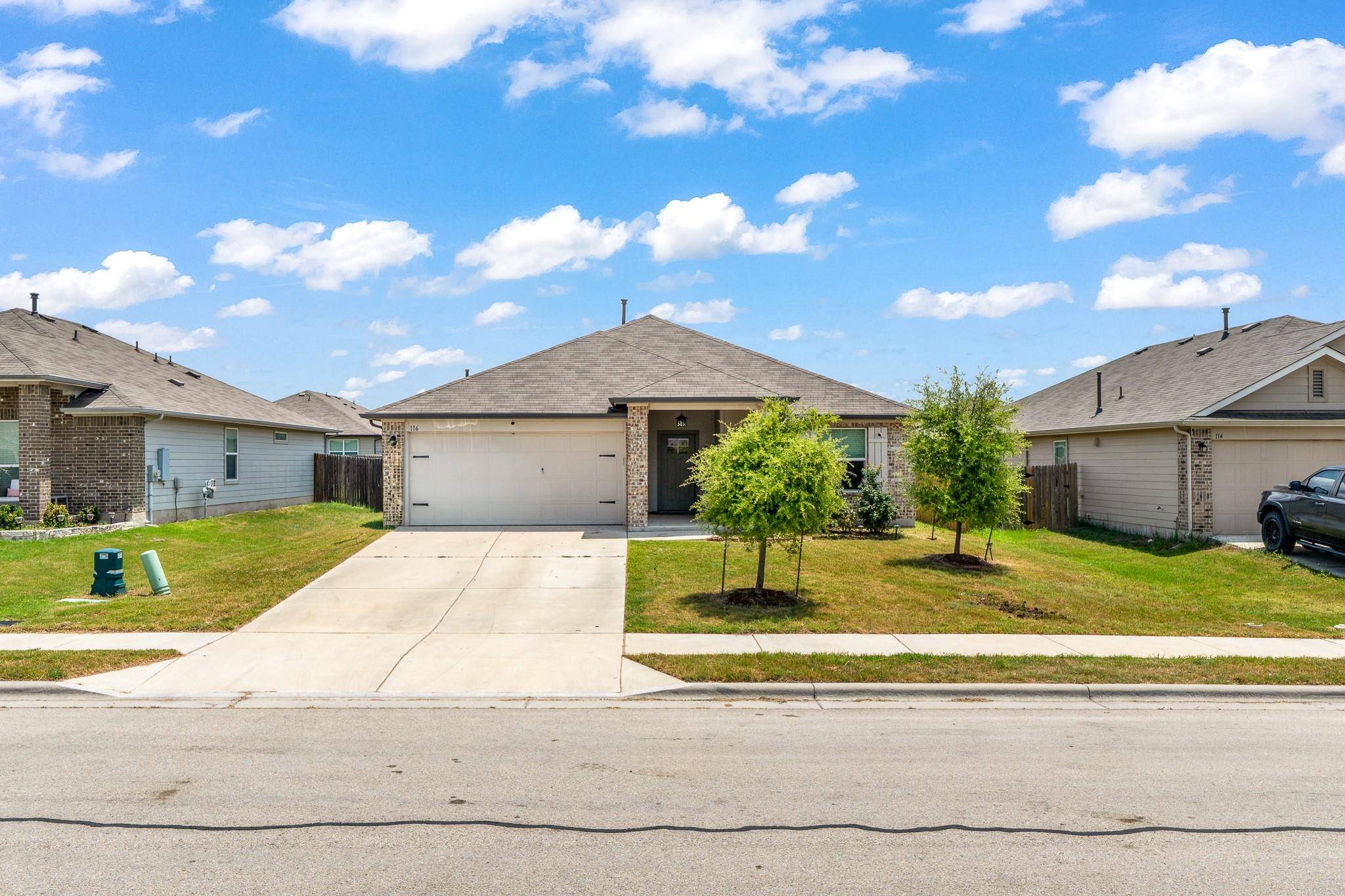 116 Stellamar DR, Hutto, TX 78634